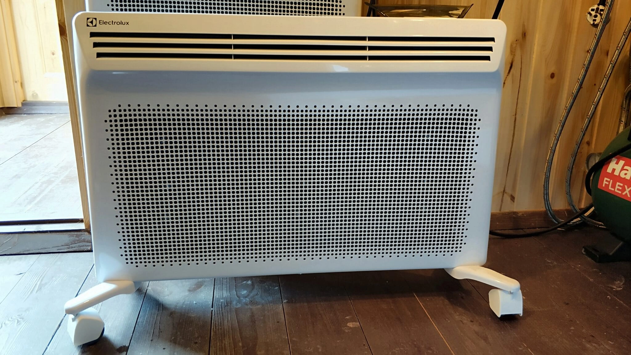 Обогреватель конвективно-инфракрасный Electrolux EIH/AG2-1500 E в  Новосибирске купить по низкой цене